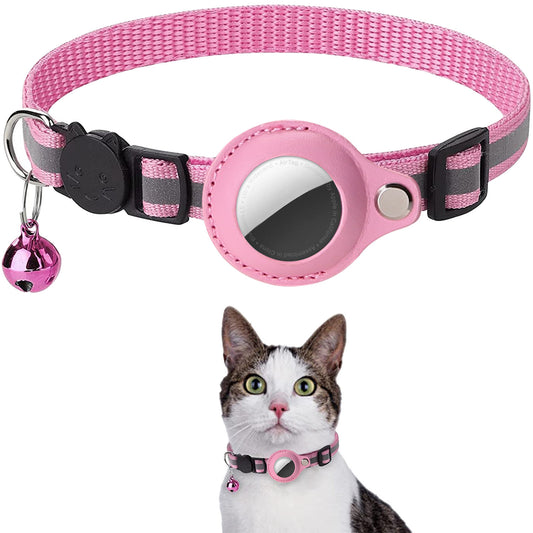 Cat wearing the Find My Pet breakaway tracker collar